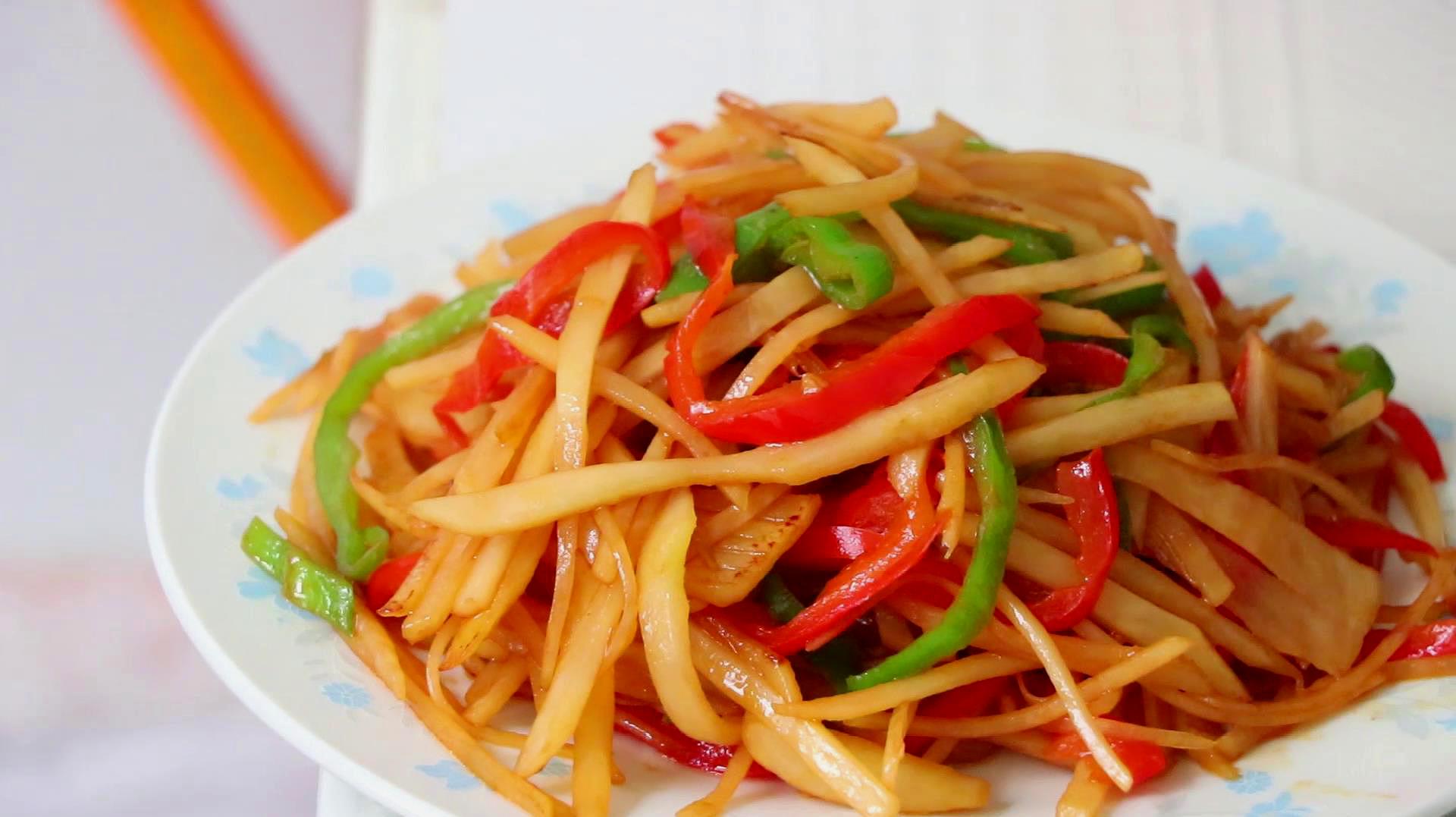 教你尖椒土豆丝的正确做法,清脆爽口下酒又下饭,做法很简单