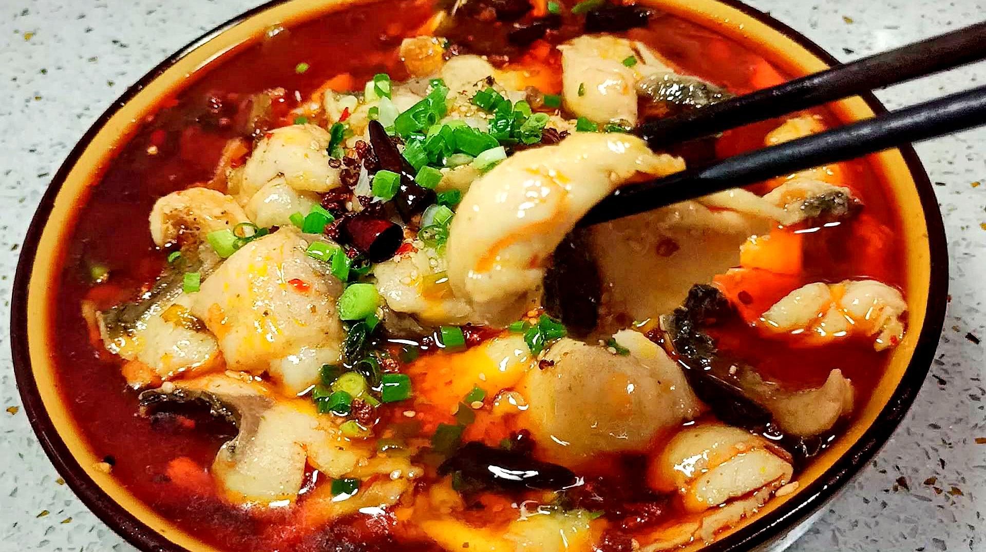 四川人的火锅酸菜鱼,吃货无法抗拒的麻辣鲜香,在家做吃的过瘾