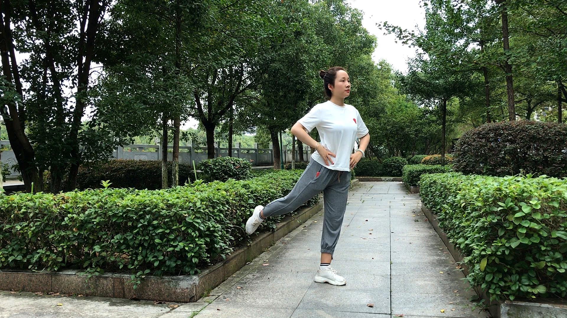 拉伸动作应该怎么做?