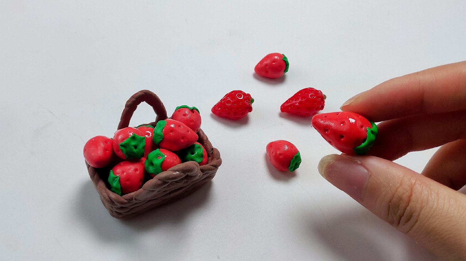 黏土制作草莓图片