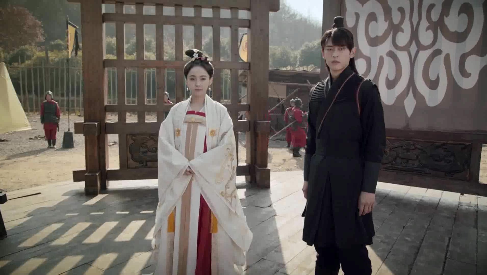 唐砖:红拂女病发,拔剑刺向云烨,李安澜情急之下替云烨挡了一剑