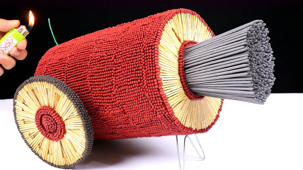 牛人将仙女棒放入火柴大炮里,点燃后,场面不受控制了!