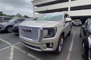 来源:好看视频发布时间:2018-08-10简介:gmc销量之王 158万的yukon xl