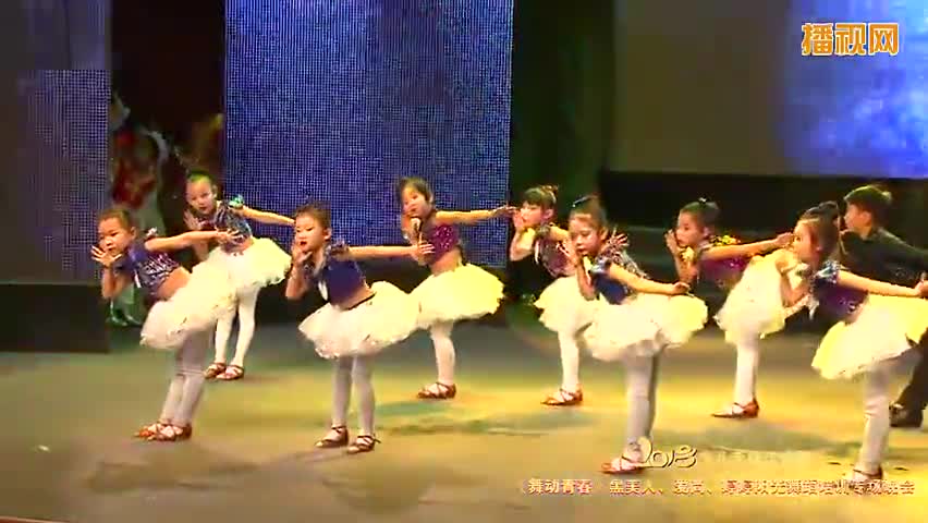 小学生三年级舞蹈视频大全(小学生三年级舞蹈视频大全教学)