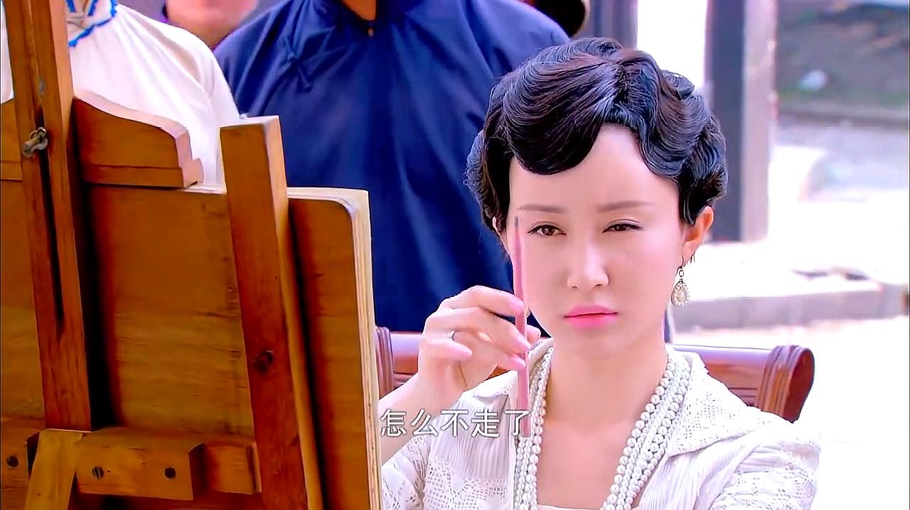 烽火佳人第14集:毓婉不慎摔倒,允唐心动博吻被拒绝