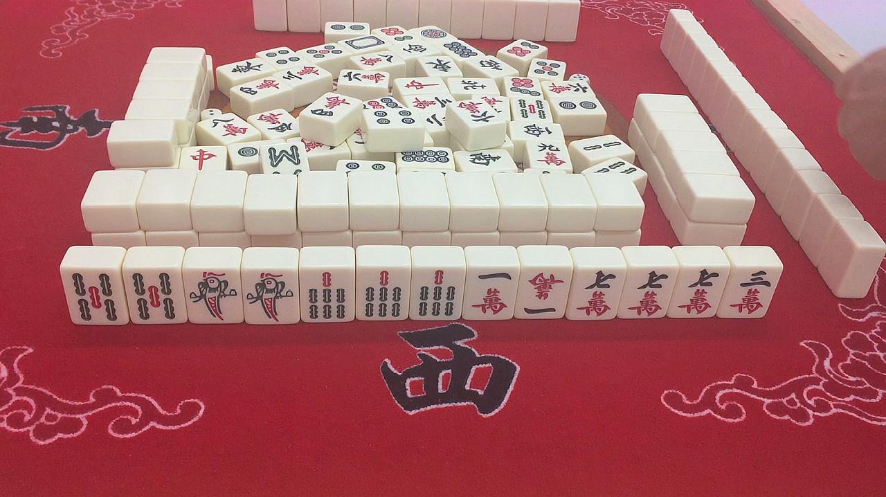 猛隼游戏酱:休闲类游戏《欢乐麻将》的精彩合集