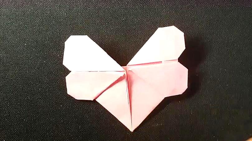 01:11  来源:好看视频-手工折纸教程:一张纸折出一个小火箭,简单又