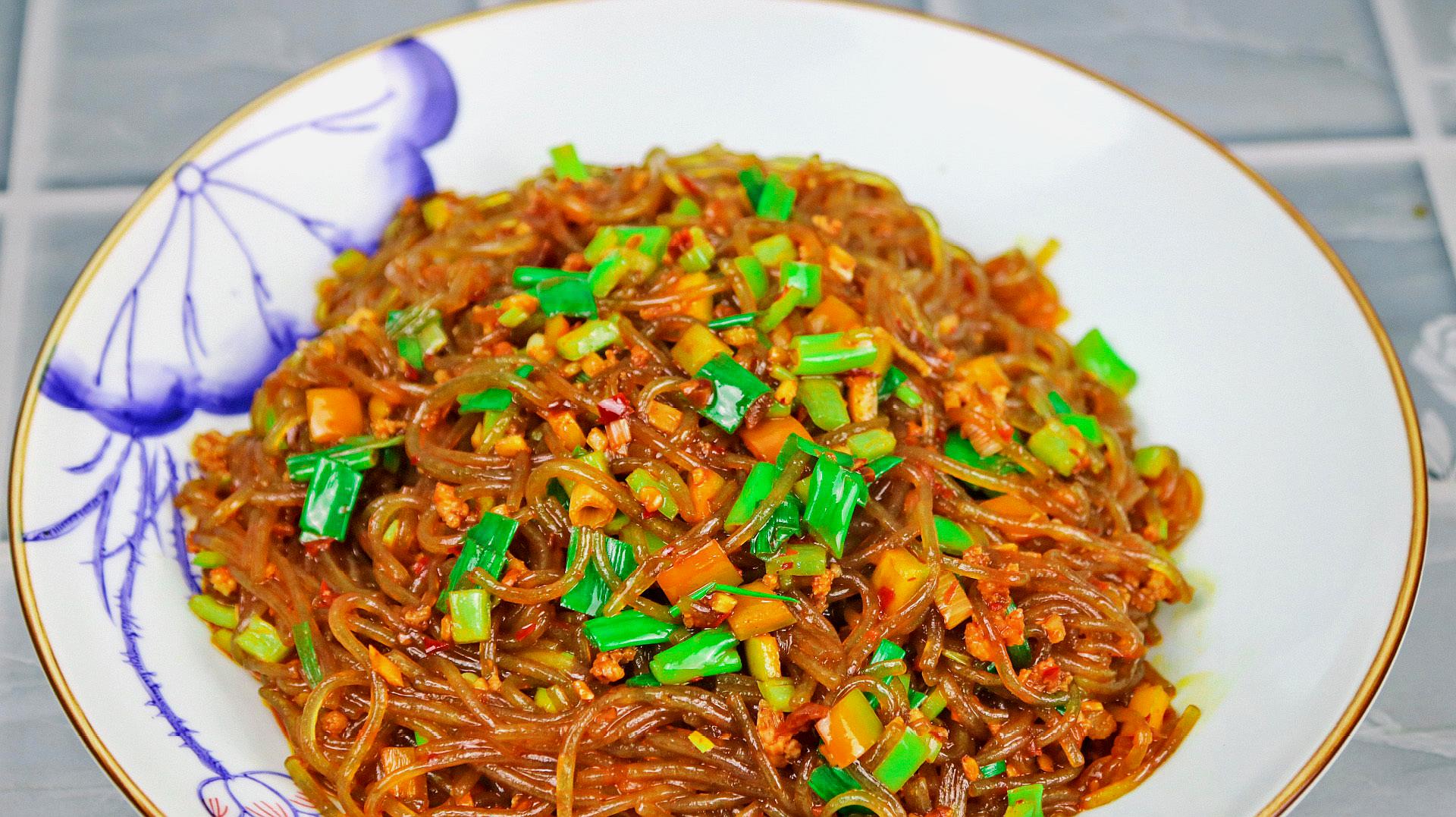 原来"蚂蚁上树"要这样做,难怪以前炒的老是粘锅,一看才明白