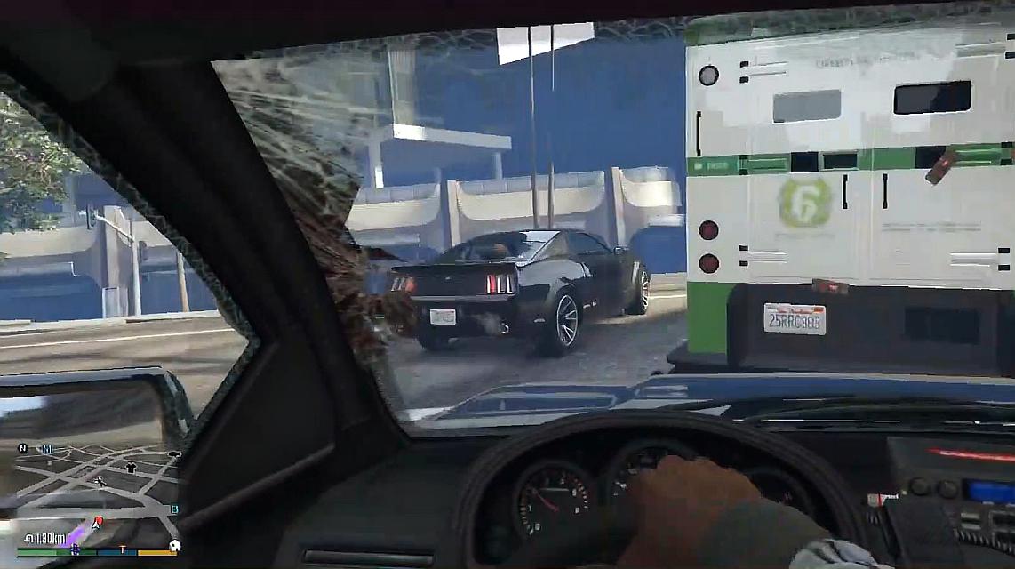 gta5:驾驶警车护送运钞车一路会发生什么?