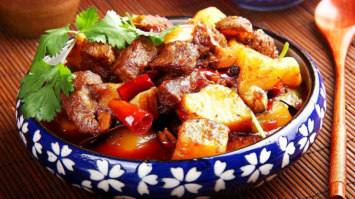 土豆烧牛肉怎么做