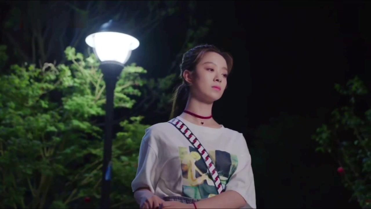 《楼下女友请签收》分集剧情速看,高冷总裁戏精少女甜蜜虐恋