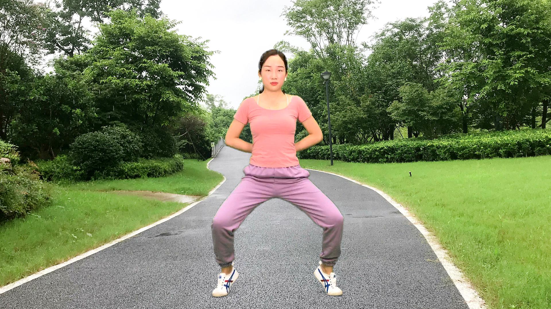 教你1个动作,每天坚持30分钟,瘦出筷子腿