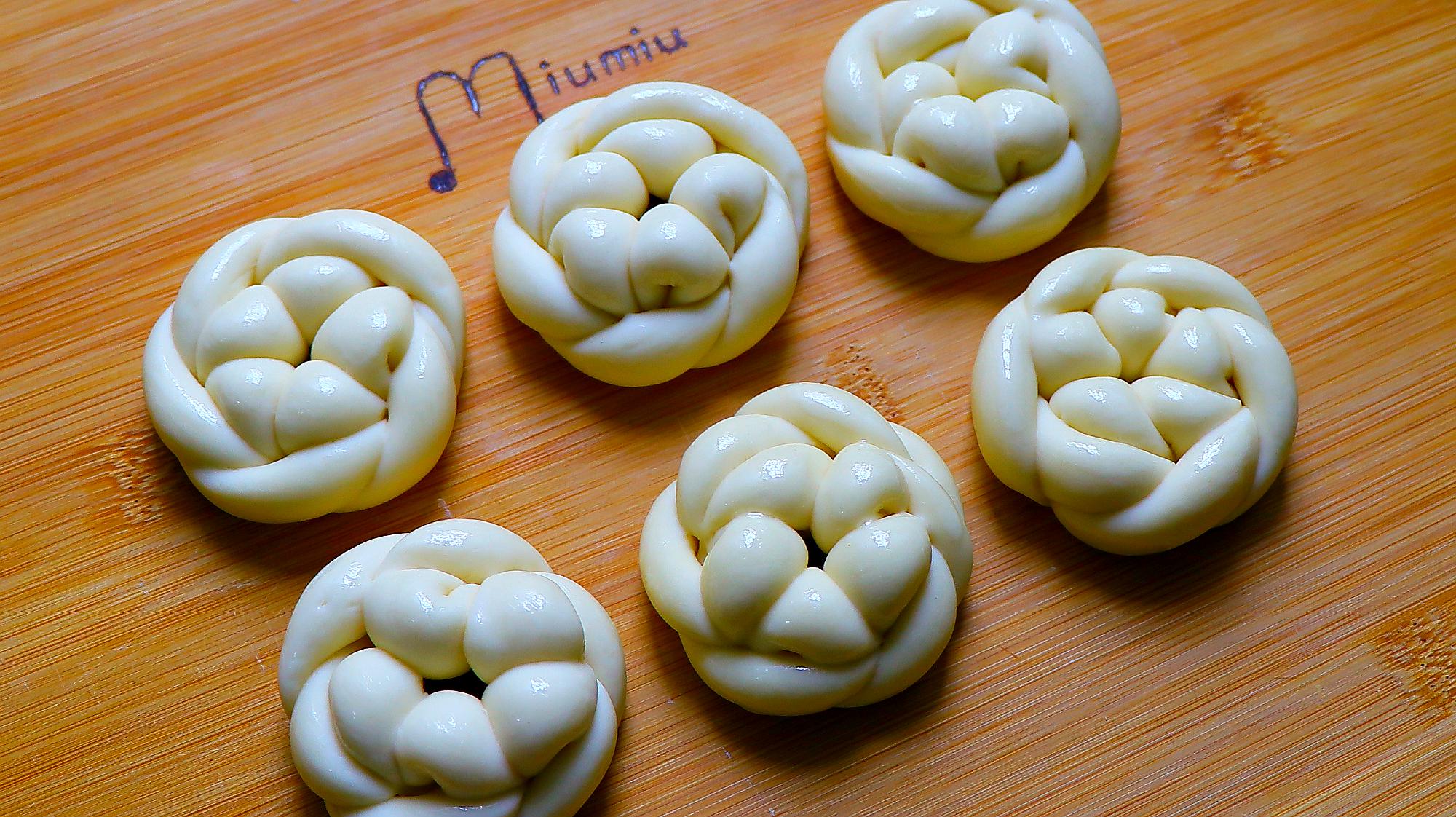 01:51  来源:好看视频-教你在家做花式馒头,独家新做法,有技巧无