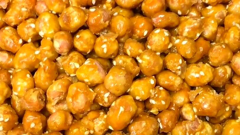 嘎嘣脆的花生米,小孩子都爱吃,关键是做法超简单!