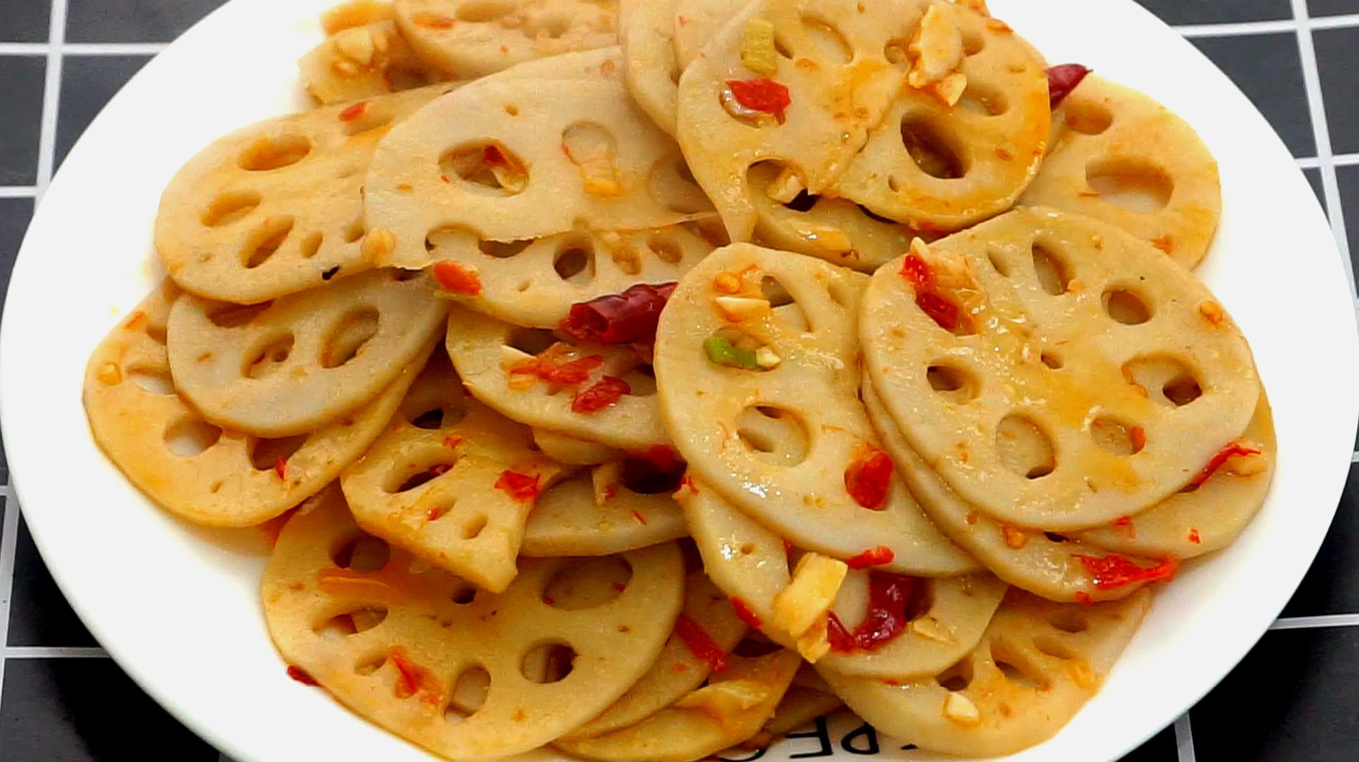 大厨教你做一道酸辣脆藕,口感爽脆,做法家常,每次一大盘不够吃