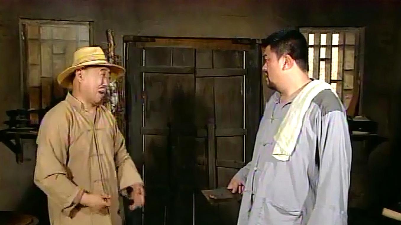 杨保禄说你再帮我洗洗碗!庞进玉这表情真逗,苦笑的经典!