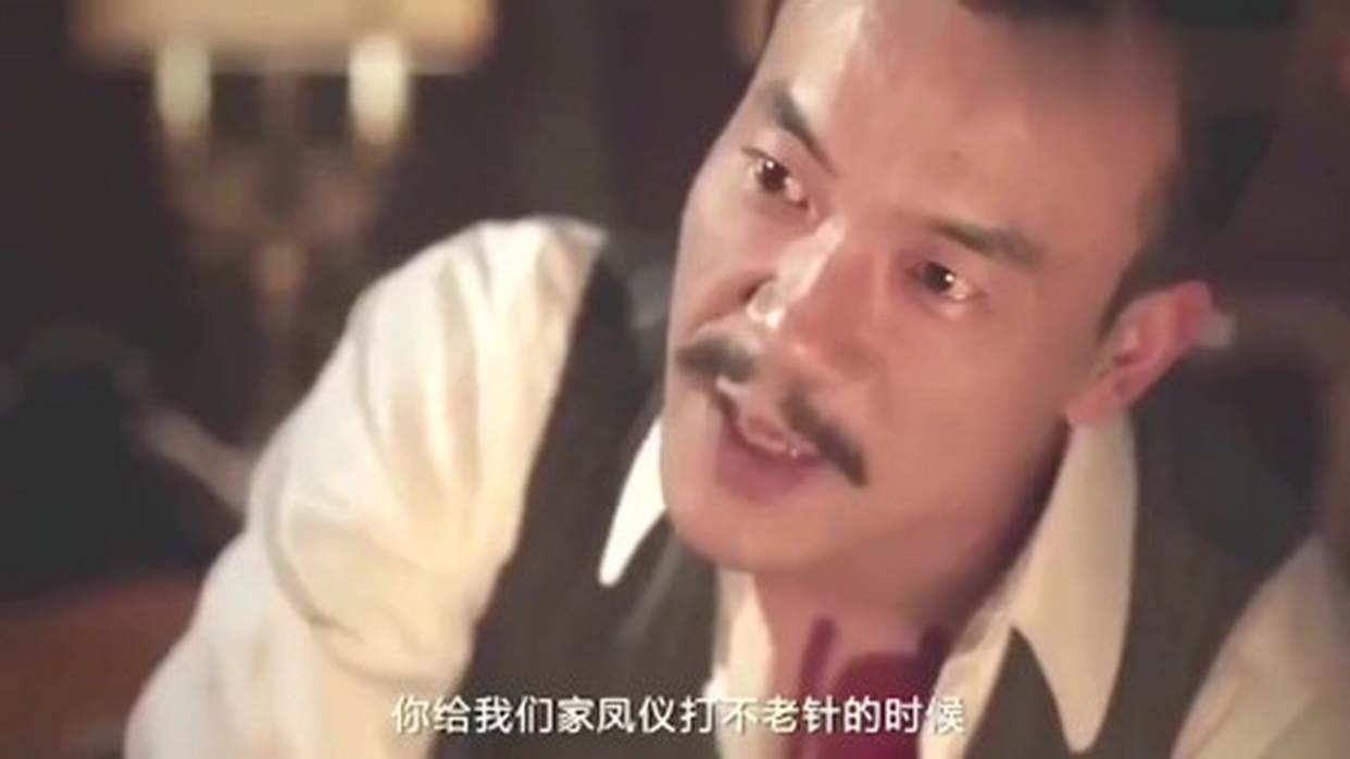 骚老婆 让老婆当着众人的面脱裤子,这是什么骚操作!