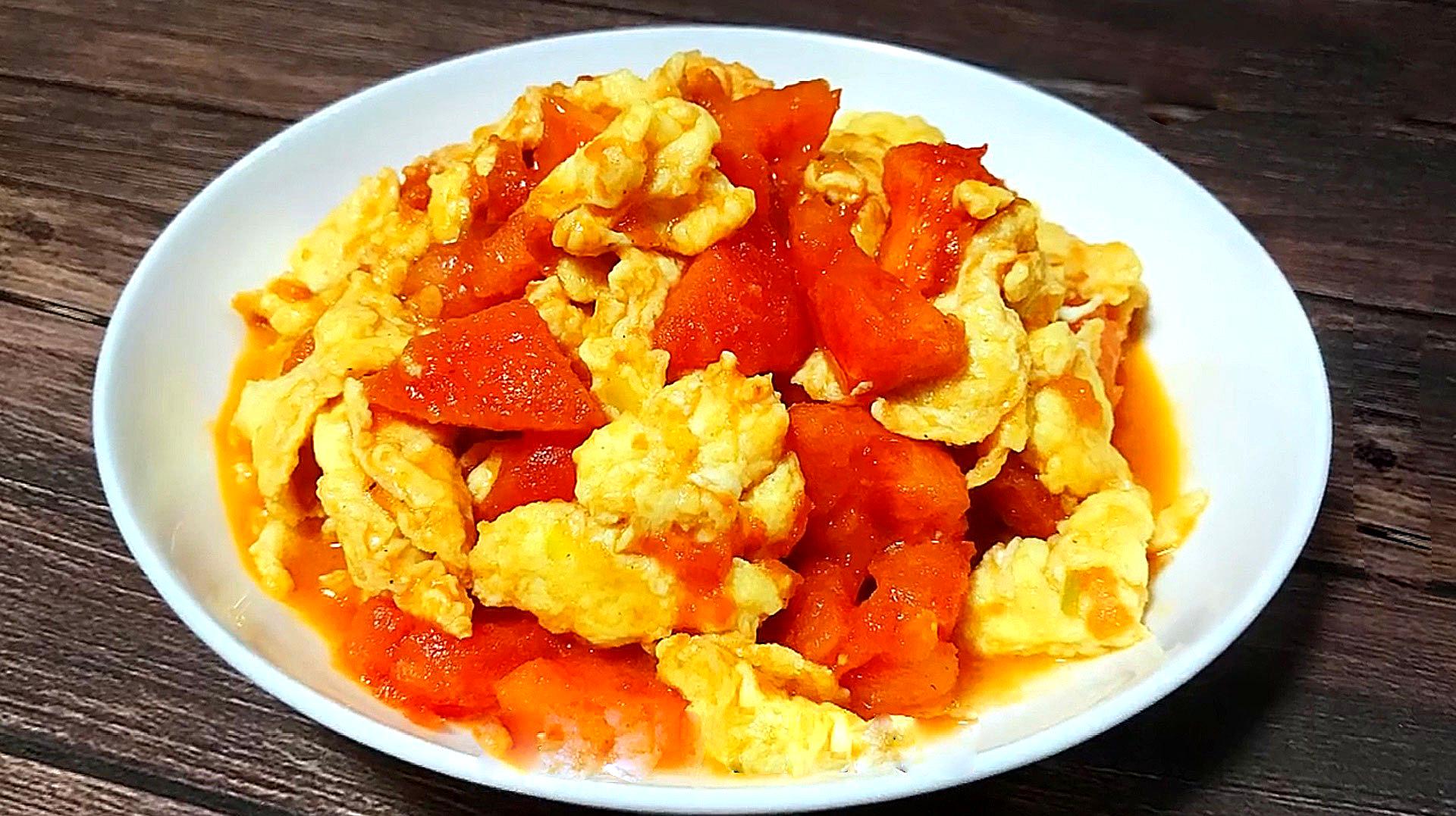 西红柿炒蛋摄影图片