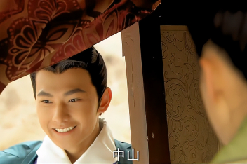 来源:好看视频发布时间:2020-11-2703:32新洛神:曹植看着离去的甄宓