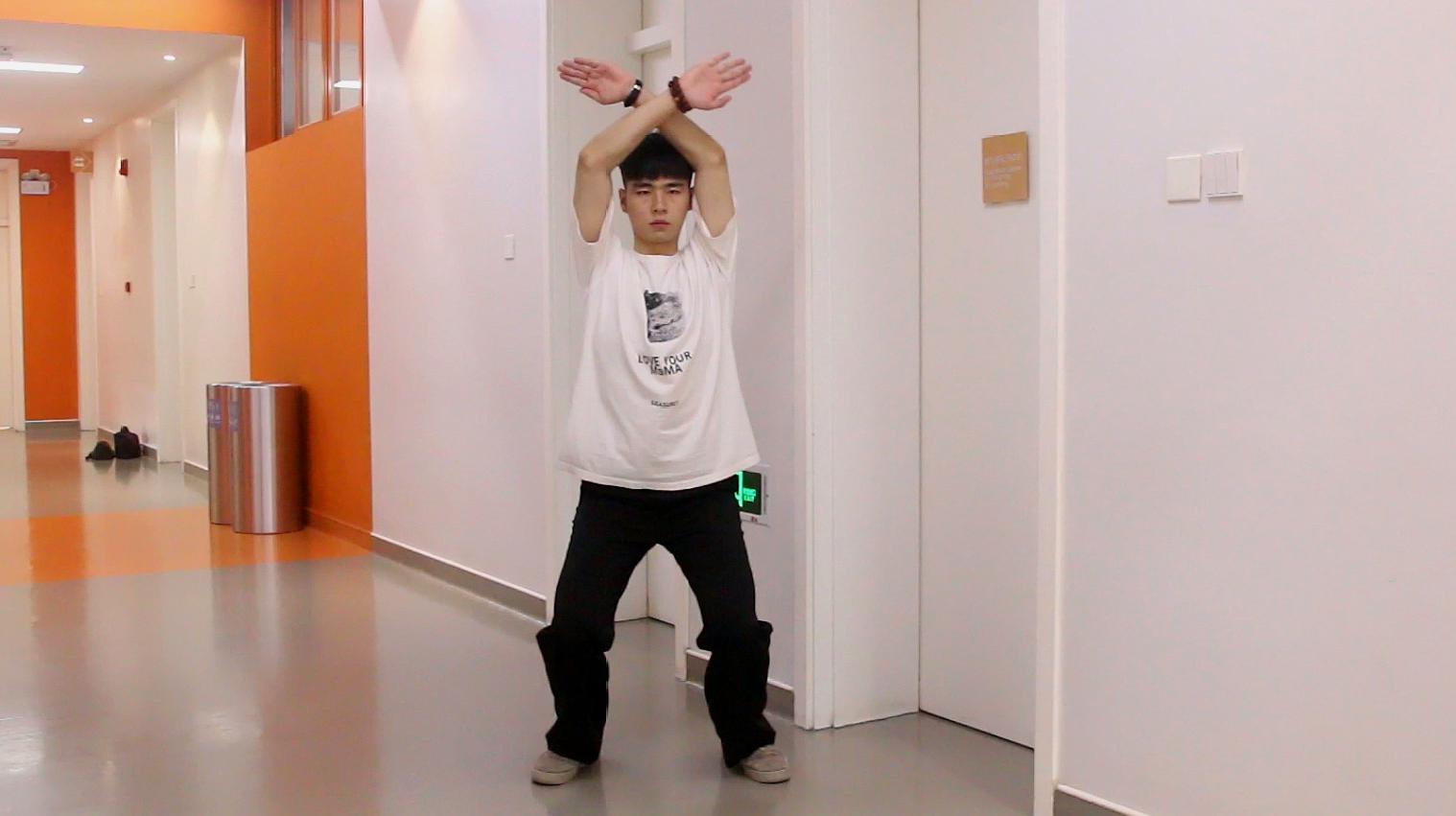 坚持摆臂半蹲每天5分钟,瘦得特别快,不用节食减掉内脏脂肪