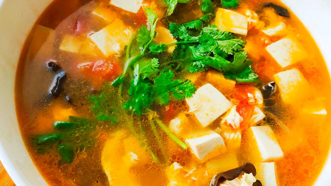 简单健康的吃法,不用煎不用炒,营养又美味 6西红柿鸡蛋豆腐汤的做法