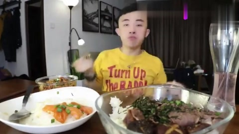 大胃王光小强今天吃
