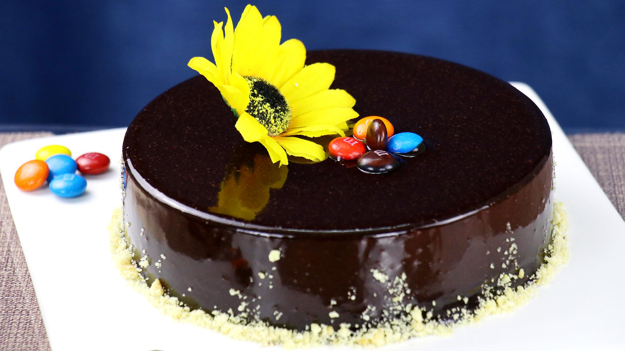 超高颜值的巧克力镜面蛋糕,4分钟就能学会,看着都不舍得吃