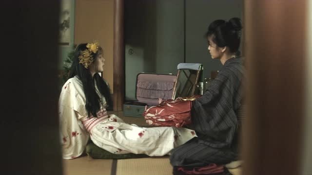 韩国悬疑电影《下女的诱惑》片段速看