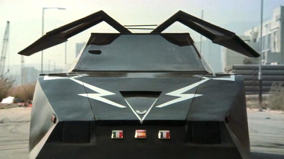 最佳拍档:金刚改装车太霸气,不但能喷射火焰,还能发射导弹!