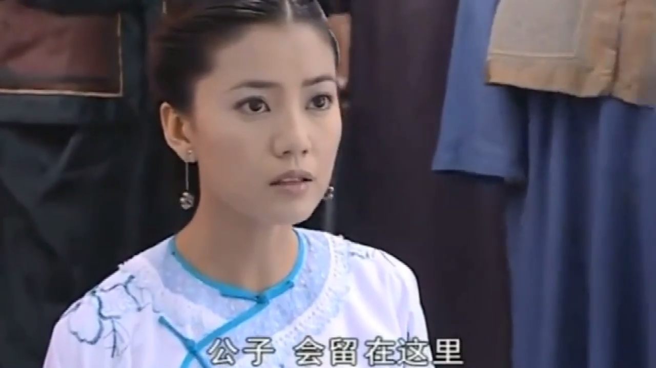 烟花三月:高圆圆饰演绝美沈宛,梨花带雨的样子,让容若一见倾心