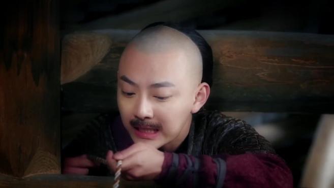 范惜逢趁美女洗澡偷人衣服,范惜逢,大白豆腐,大白萝