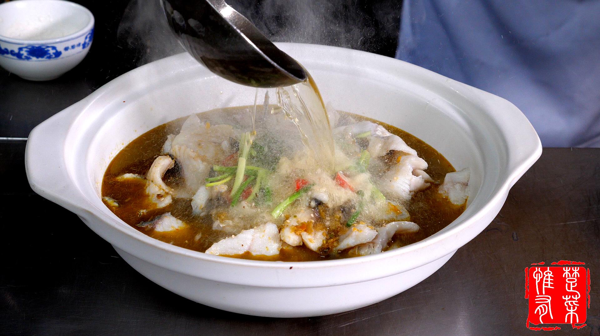 水煮鱼这样做出来,比吃肉还过瘾!典型的江湖菜做法,一学就会!