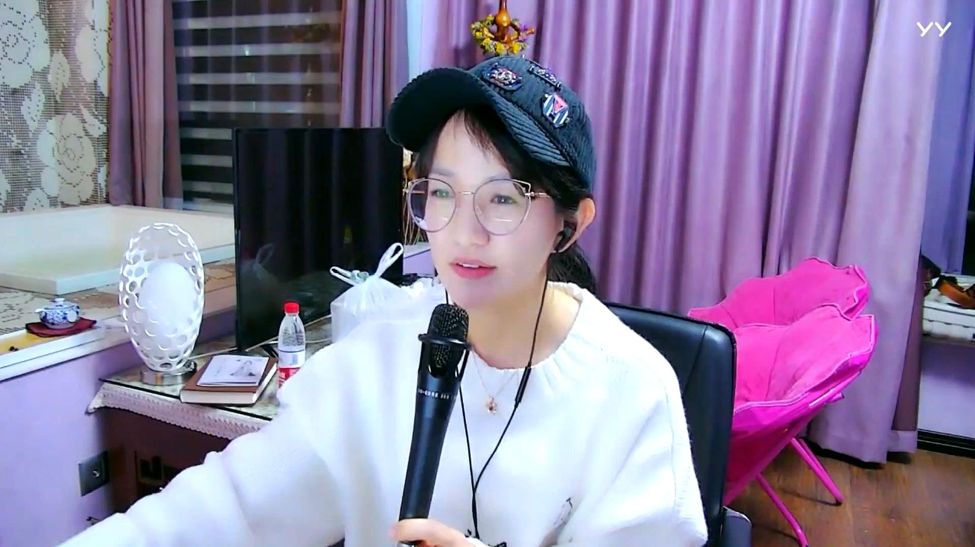 美女主播文儿演唱《38度6》音乐好听动感有趣,非常不错!