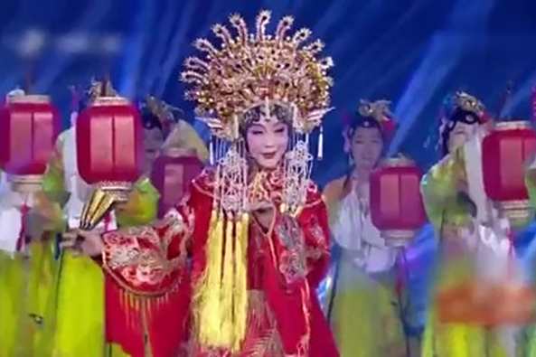 我想听李玉刚歌唱家的梨花颂 百度 我想听李玉刚歌唱家的梨花颂 百度