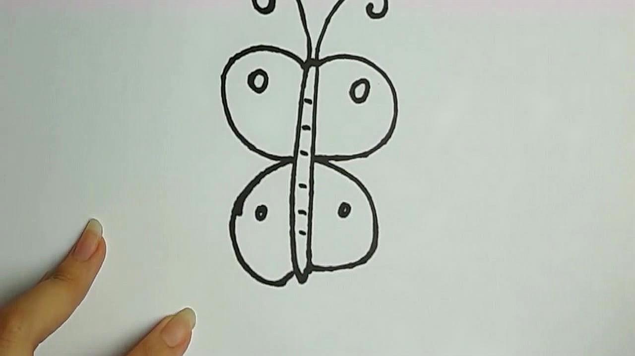 教你一个蝴蝶简笔画的小技巧:怎么用字母b简单几笔画出一个蝴蝶