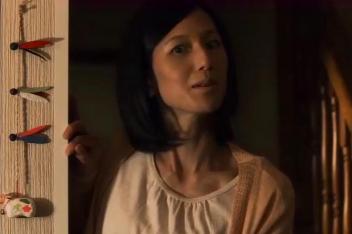 [图]日本短剧《AKB恐怖夜》，一家三口搬进新房子，却被邻居做成人偶