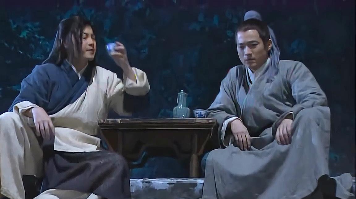 2《武林外传》剧情看点二:秀才不懂装懂,竟然把榴莲说成根雕!