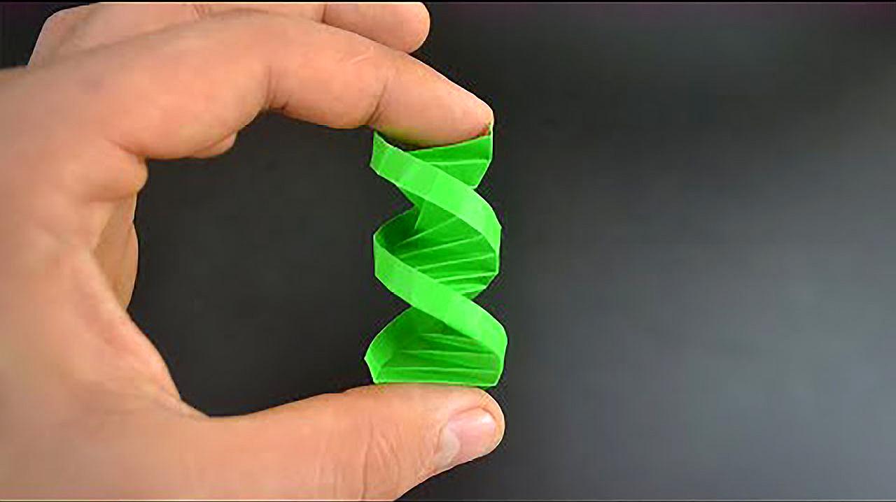 看起来像弹簧,其实它是双螺旋折纸dna模型,简单手工折纸视频
