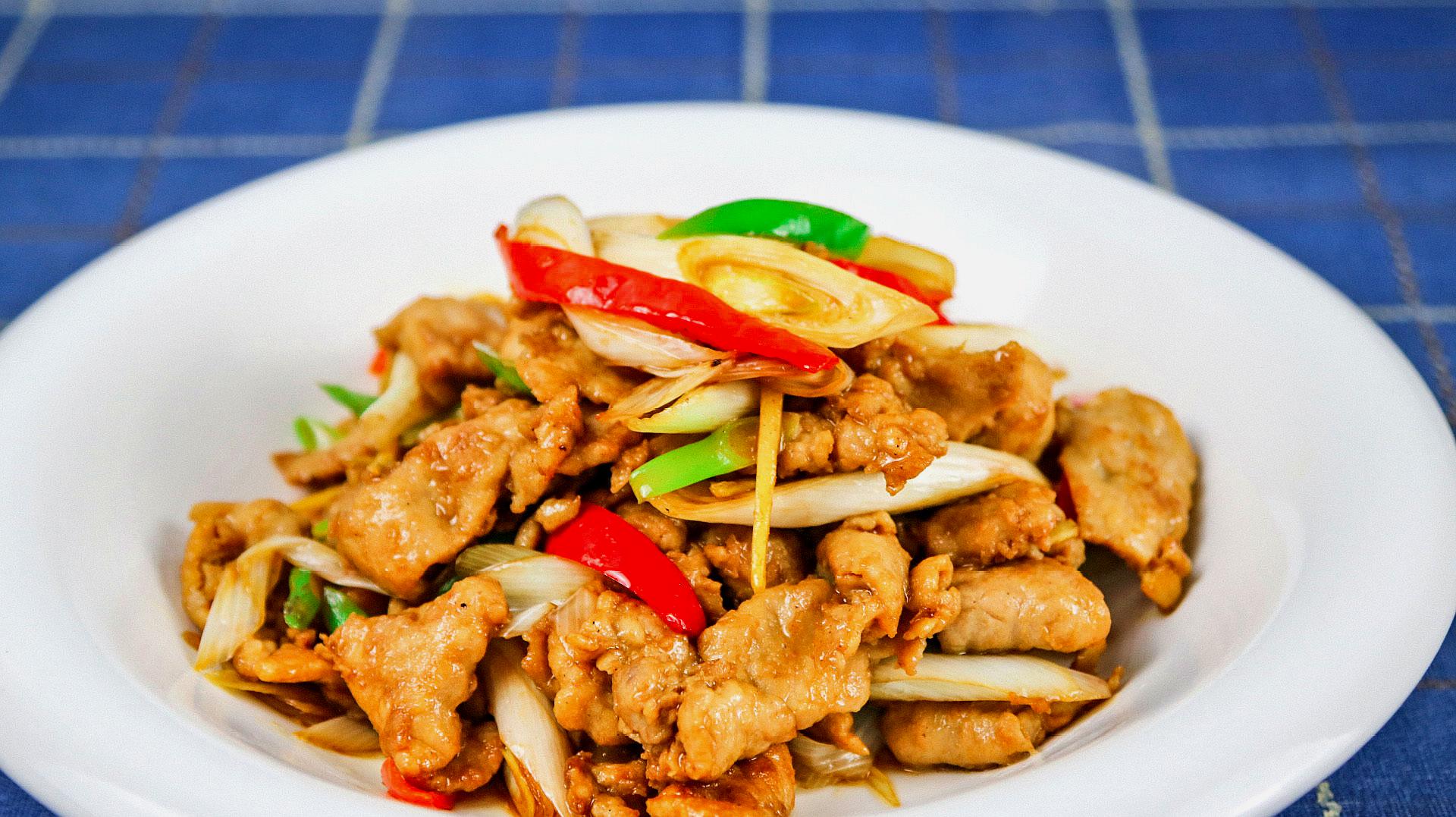 20年大厨教您做"葱爆肉片",只用一个小技巧,肉片滑嫩又入味