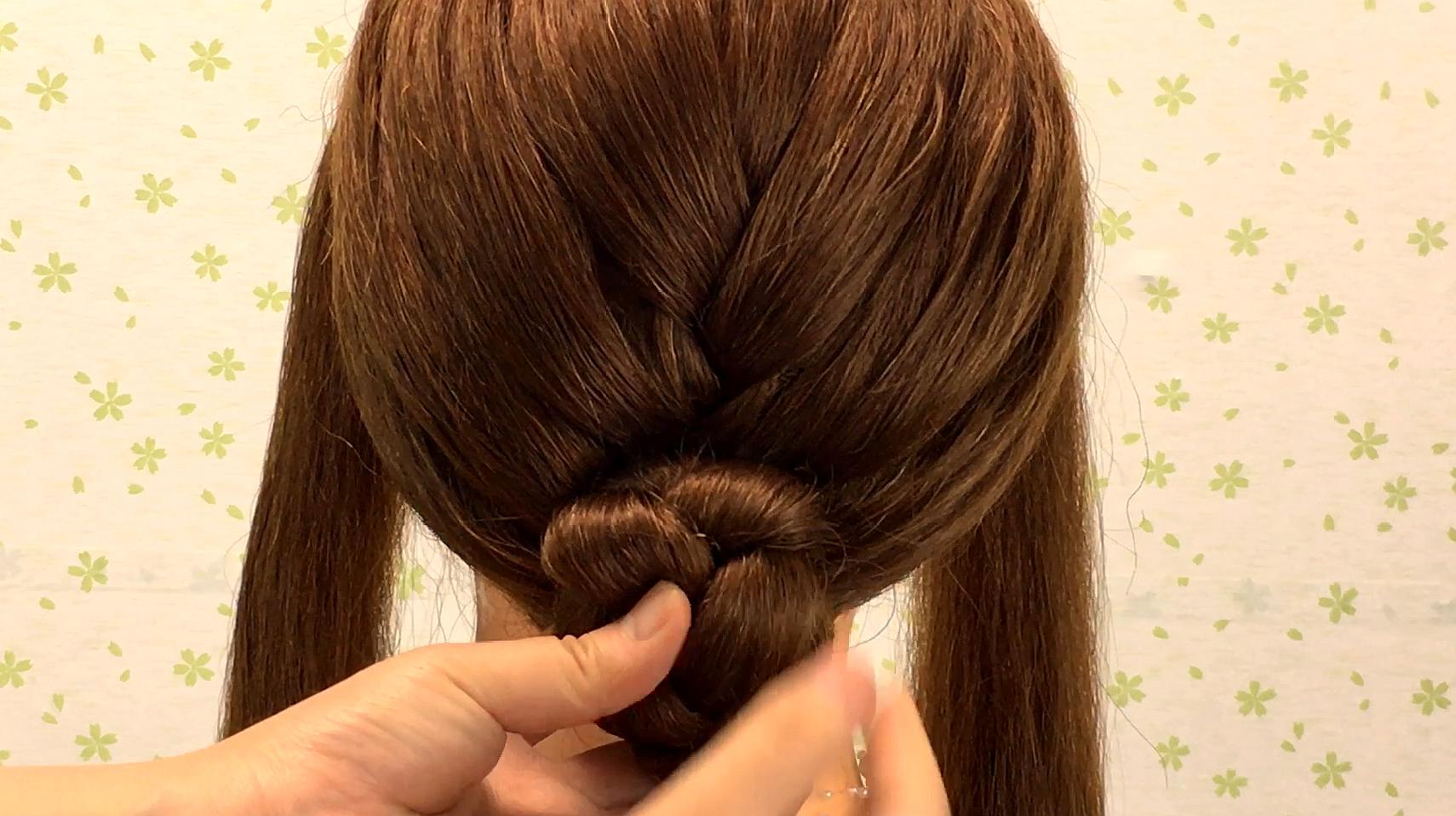 40岁女人发型这样扎,夏天搭配长裙,更清爽更时尚,赛若西施