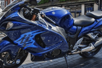 07年 铃木gsx1300r 隼 白色新款花 台州旭明摩托车行_百度视频搜索