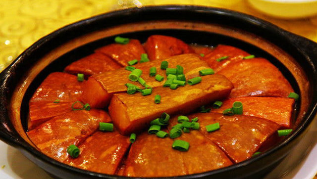 家常宴客菜砂锅煨南瓜的做法,这样把南瓜做的既简单健康又有营养