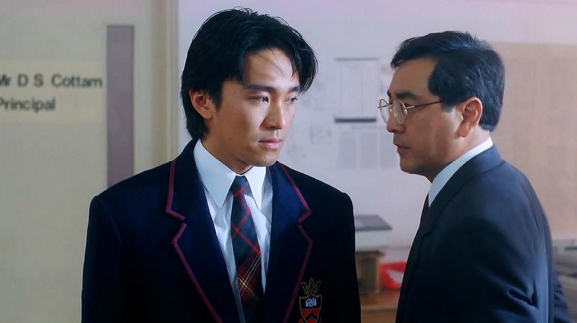盘点《逃学威龙》十个经典片段,星爷就是星爷,演技真棒!