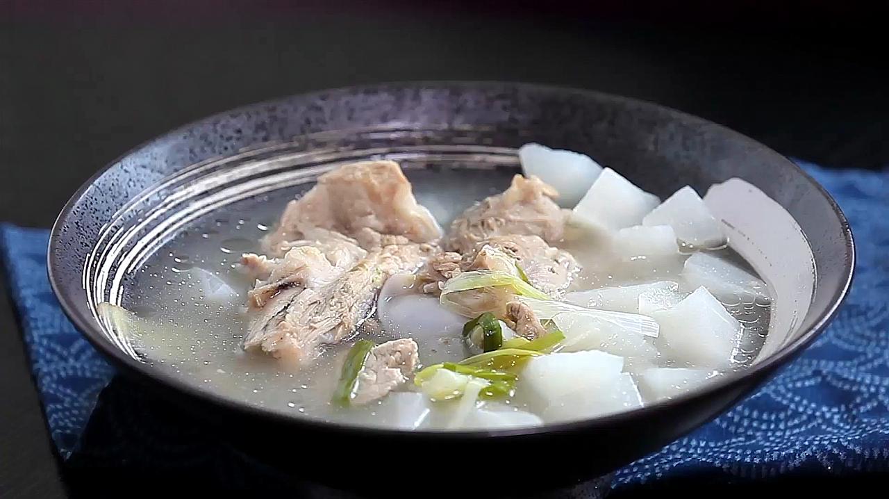 春季滋补佳品,补钙又鲜美的棒骨萝卜汤!