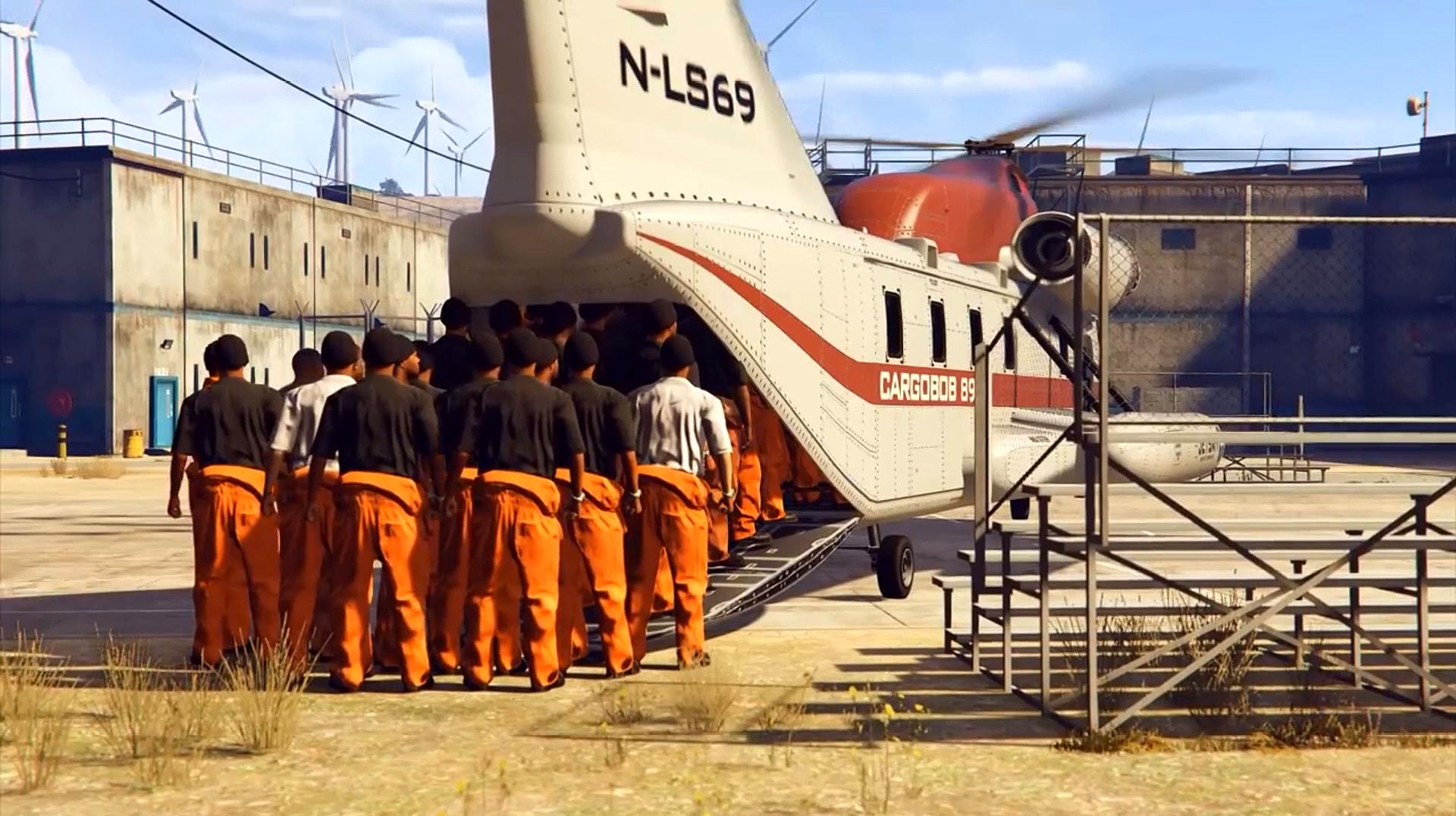 gta5:老崔驾驶军用运输机帮助100名囚犯越狱