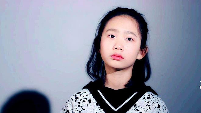 13岁小女孩翻唱《像风一样自由》,当烟嗓一开口,瞬间头皮发麻!