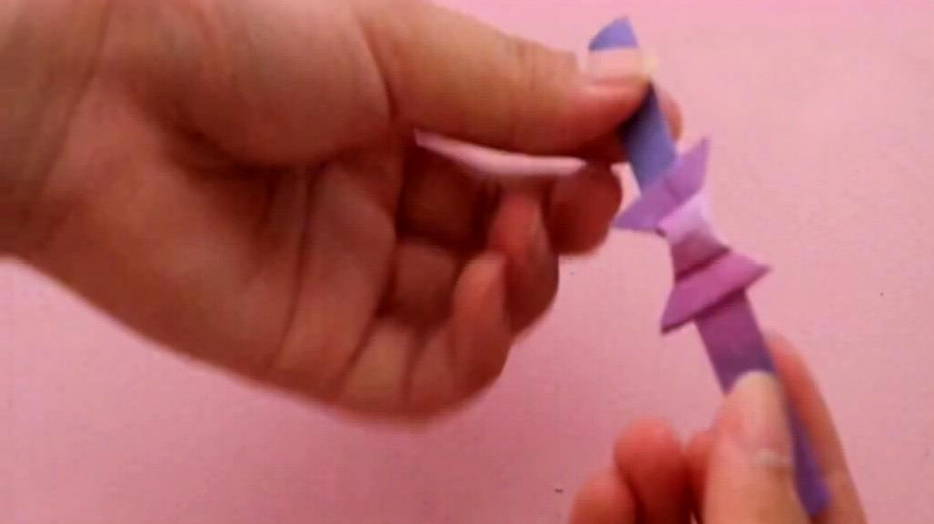 折纸蝴蝶结戒指,几个步骤就完成,1张纸能折出好多个!