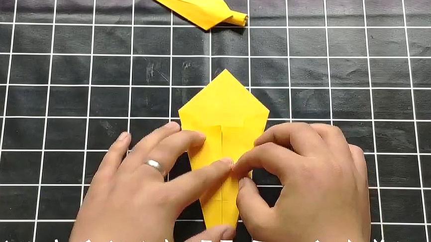 折纸暗器:小李飞刀折纸教程,只要一张正方形纸几分钟就能学会