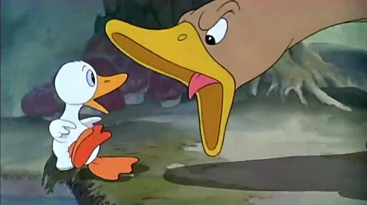 丑小鸭:丑小鸭不被鸭妈妈和小鸭子们喜欢,还被水里的倒影吓到了