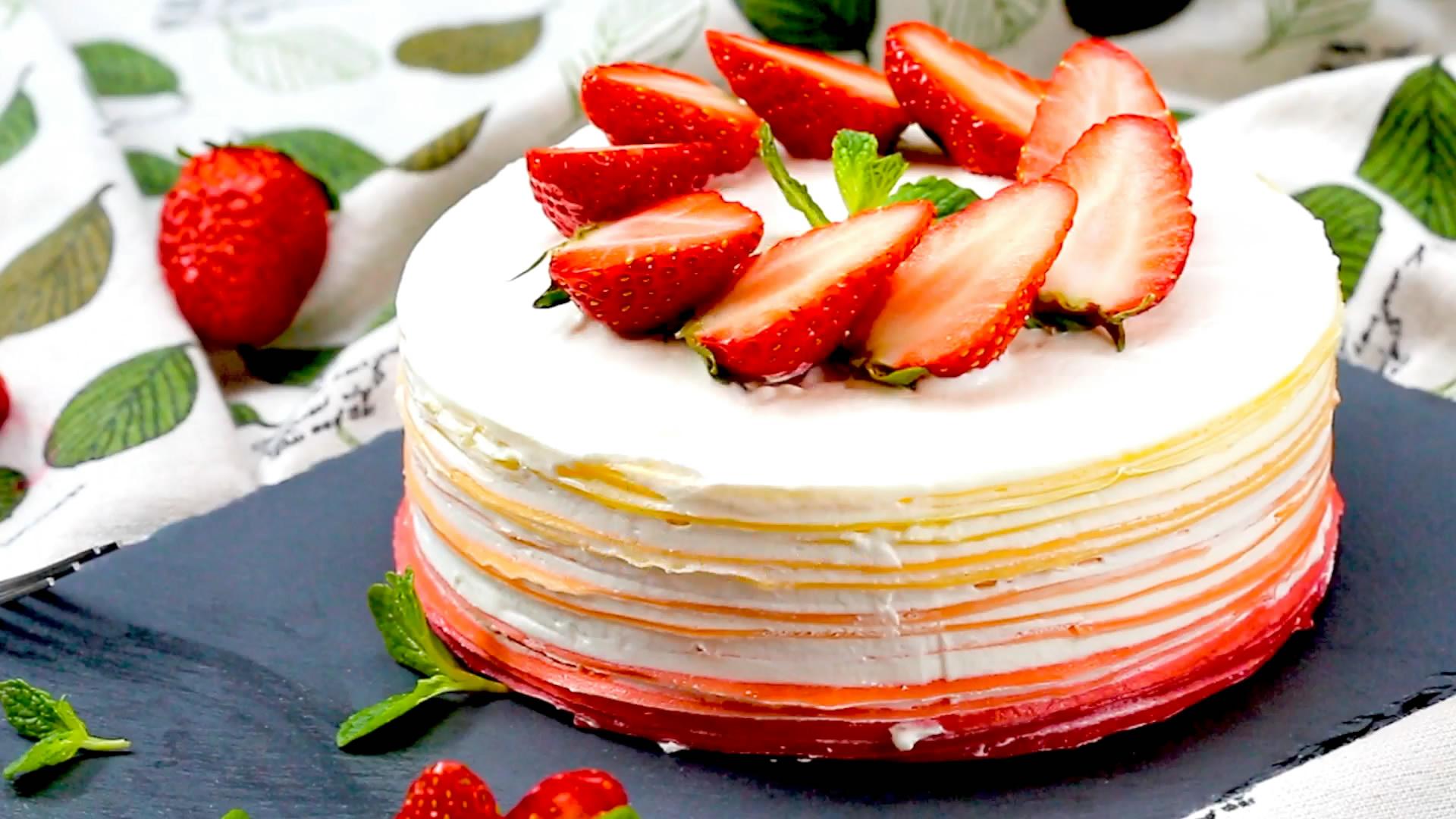 红丝绒渐变千层蛋糕,颜值逆天,看完口水都流出来了!